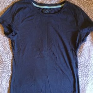 AMERICAN EAGLE T-SHIRT